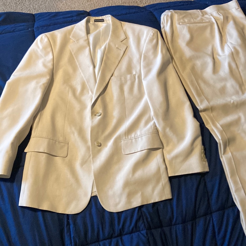 Men’s khaki suit